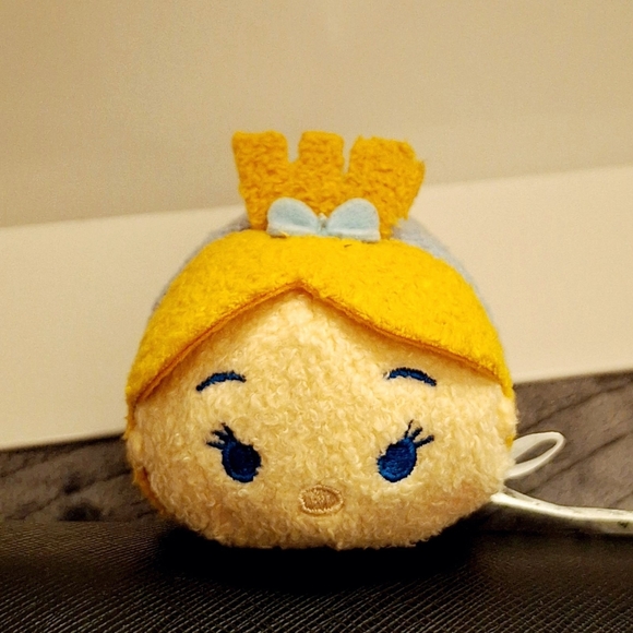 Disney Tsum Tsum Peter Pan Wendy mini plush 3.5 " - Picture 3 of 13